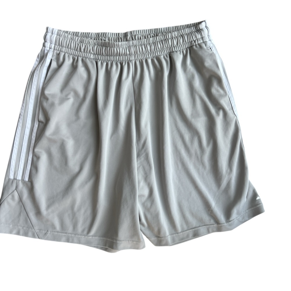 Adidas Men’s 3 Stripes 9” Basketball Shorts Gray Size 2XL